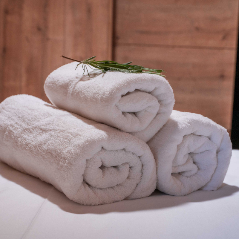 Single Towel - Image 2